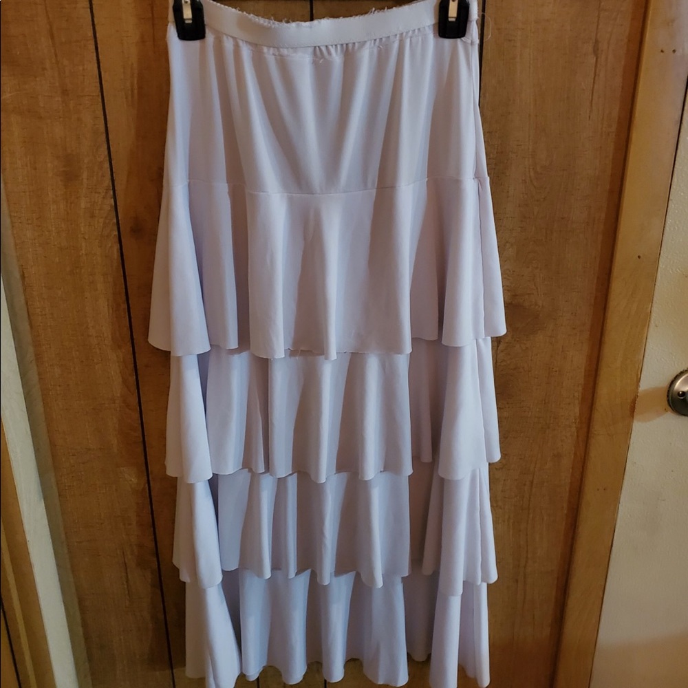 White ruffled skirt!